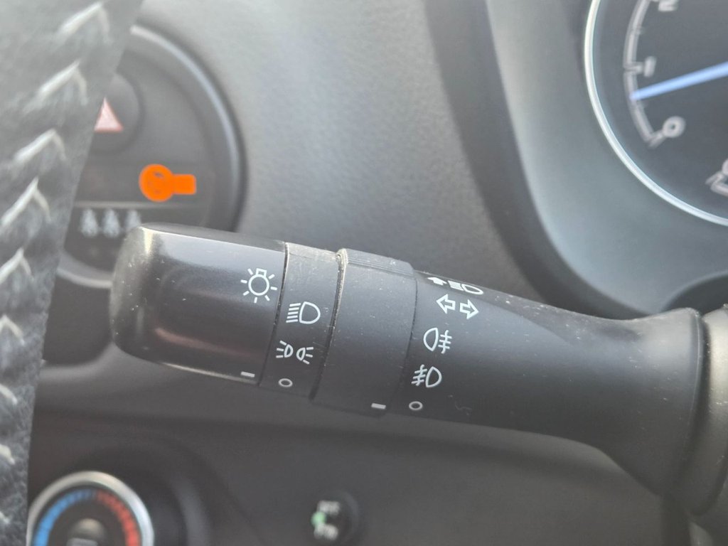 Used Toyota Yaris 2018 for sale - 77655400: Photo 26