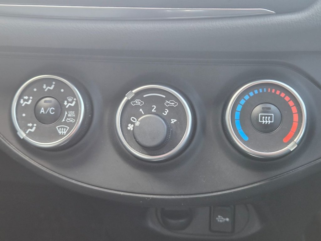 Used Toyota Yaris 2018 for sale - 77655400: Photo 29