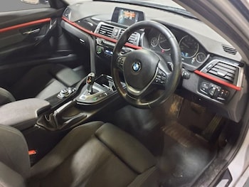 Used BMW 3 Series 2017 for sale - 77507976: Photo