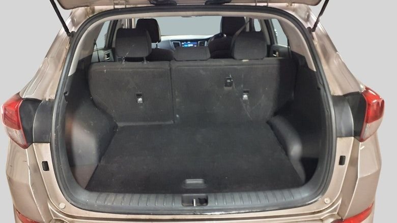 Used Hyundai TUCSON 2016 for sale - 76617741: Photo 4