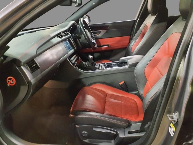 Used Jaguar XF 2016 for sale - 76888555: Photo 3