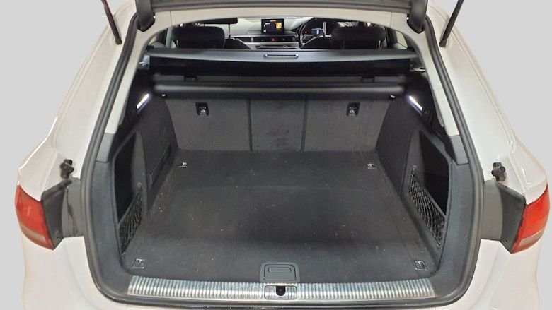 Used Audi A4 2016 for sale - 77920421: Photo 4