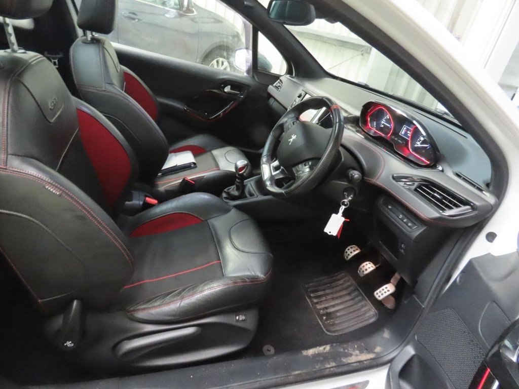 Used Peugeot 208 2015 for sale - 76554780: Photo 10