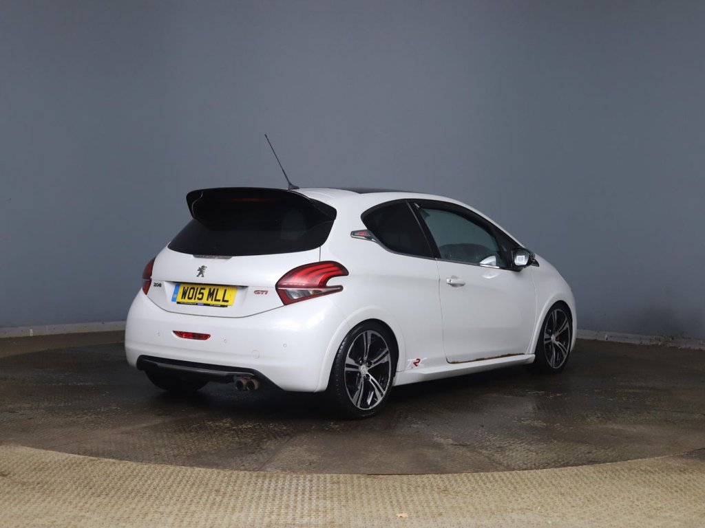 Used Peugeot 208 2015 for sale - 76554780: Photo 6