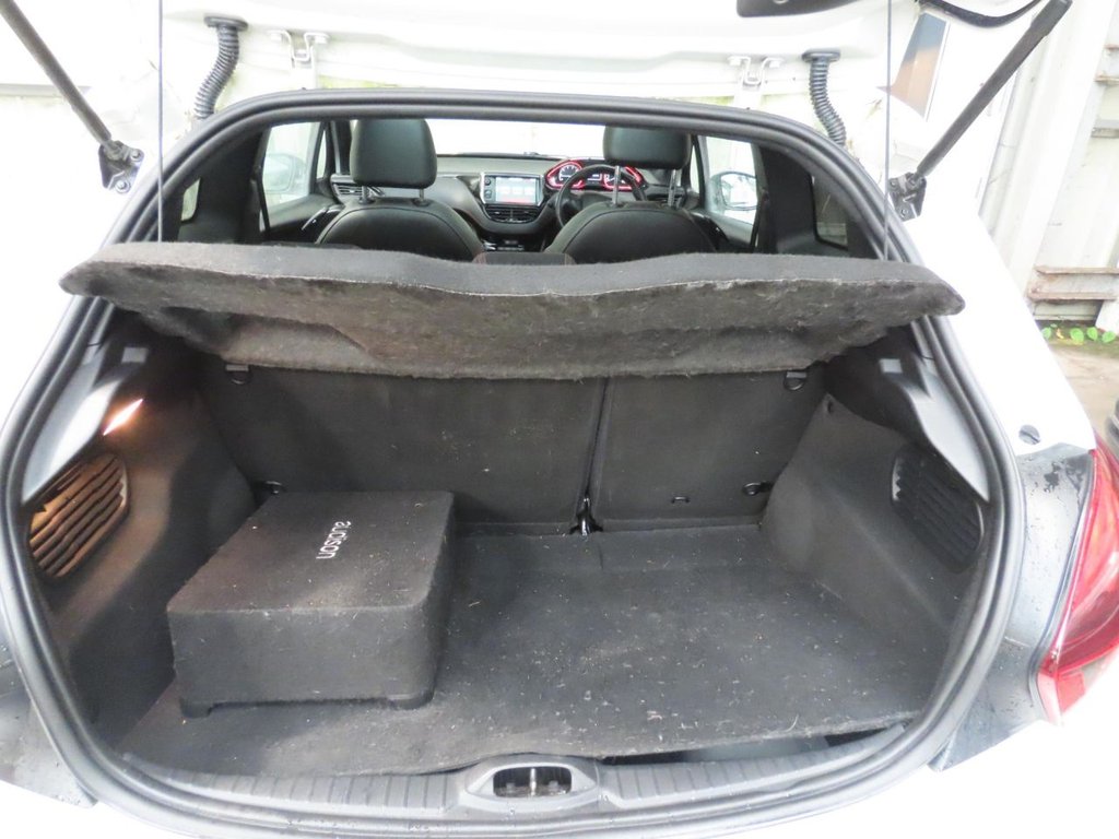 Used Peugeot 208 2015 for sale - 76554780: Photo 9