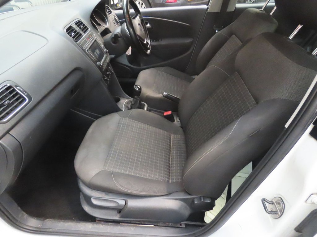 Used Volkswagen Polo 2015 for sale - 76554800: Photo 11