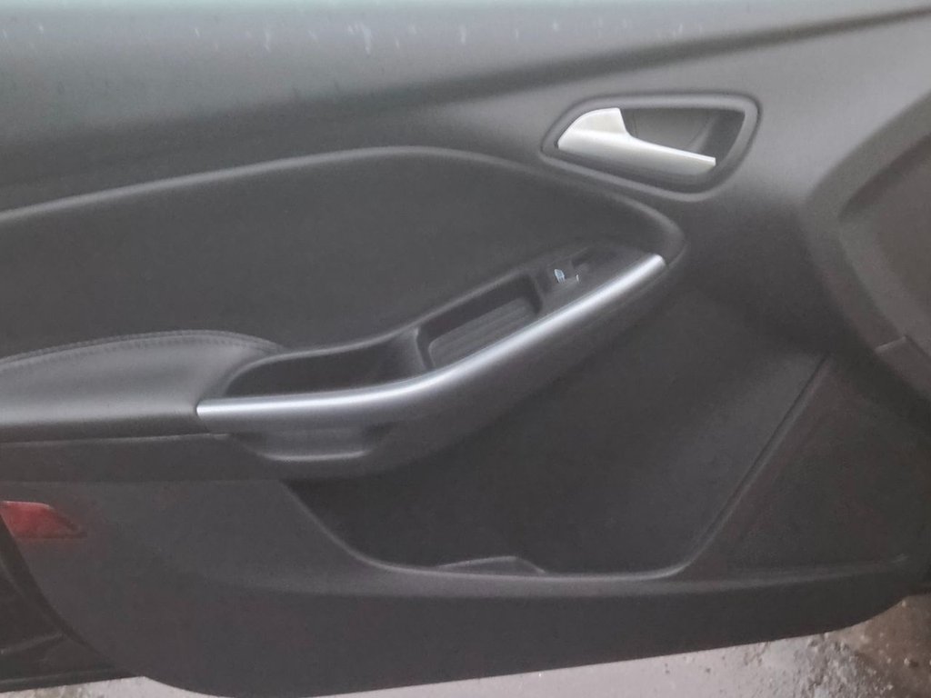 Used Ford Focus 2013 for sale - 76617866: Photo 18