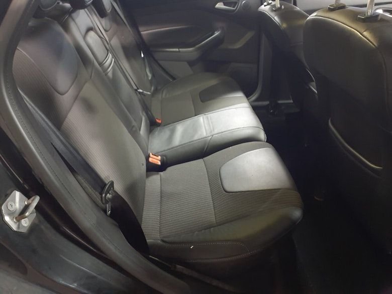 Used Ford Focus 2013 for sale - 76617866: Photo 5