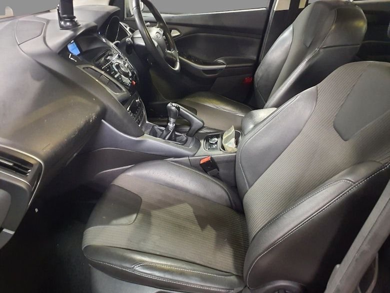 Used Ford Focus 2013 for sale - 76617866: Photo 6