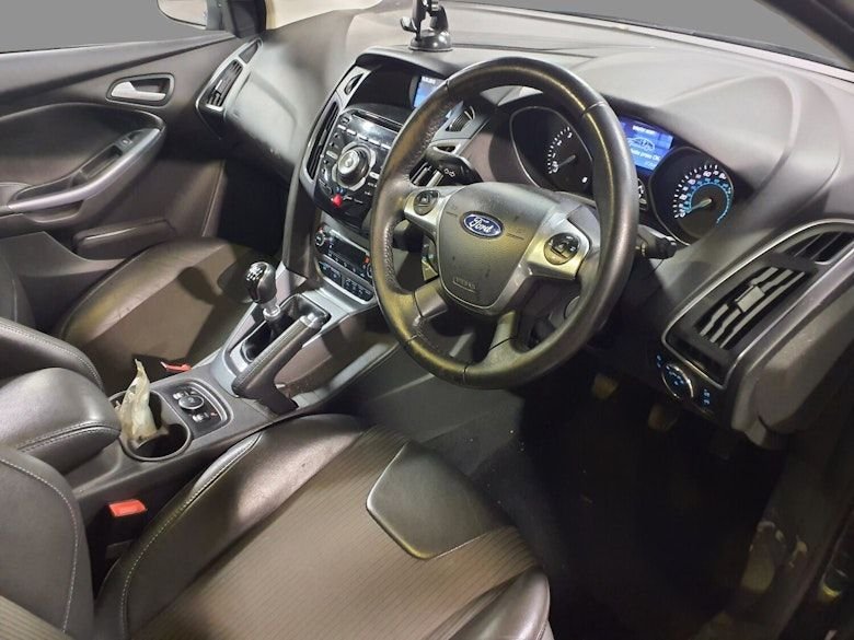 Used Ford Focus 2013 for sale - 76617866: Photo 8