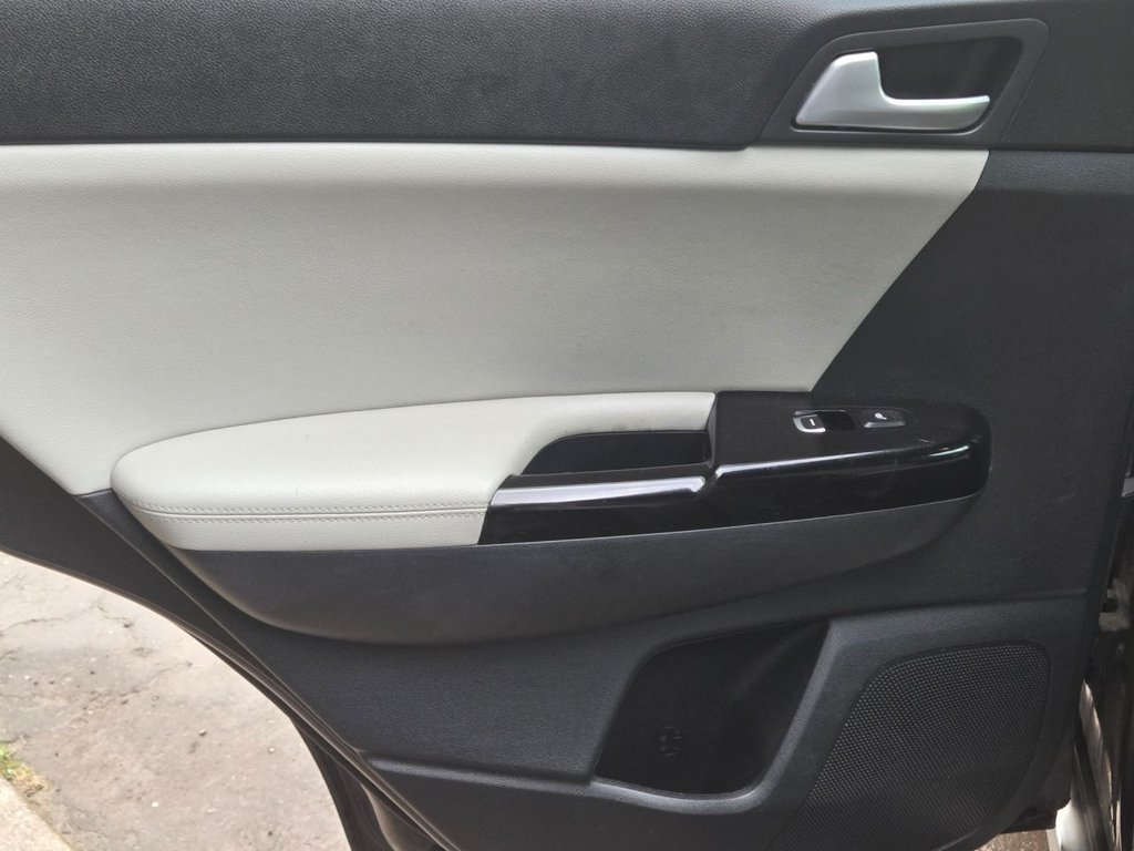 Used Kia Sportage 2018 for sale - 76731200: Photo 20