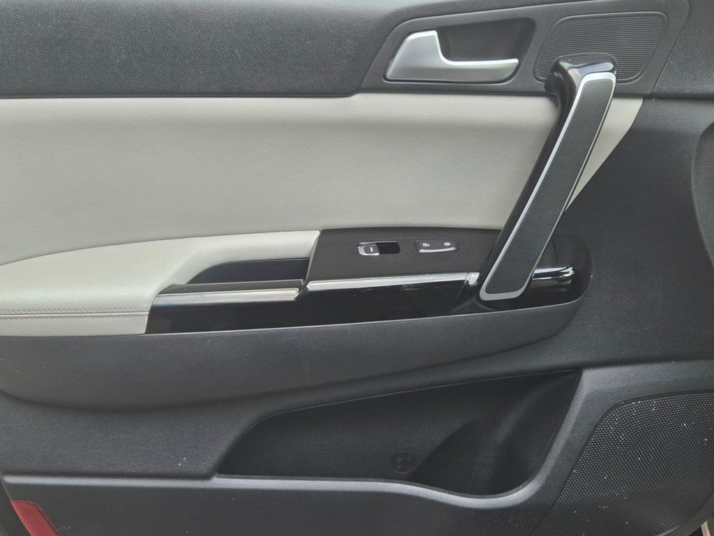 Used Kia Sportage 2018 for sale - 76731200: Photo 23