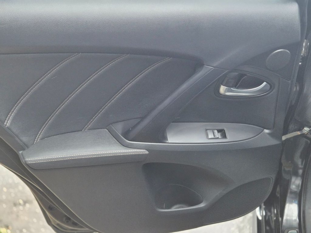 Used Toyota Avensis 2016 for sale - 76554820: Photo 20