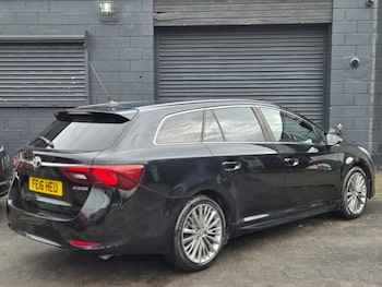 Used Toyota Avensis 2016 for sale - 76554820: Photo