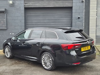 Used Toyota Avensis 2016 for sale - 76554820: Photo