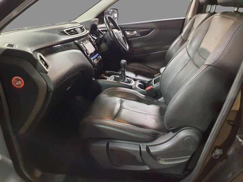 Used Nissan Qashqai 2015 for sale - 77734660: Photo 5