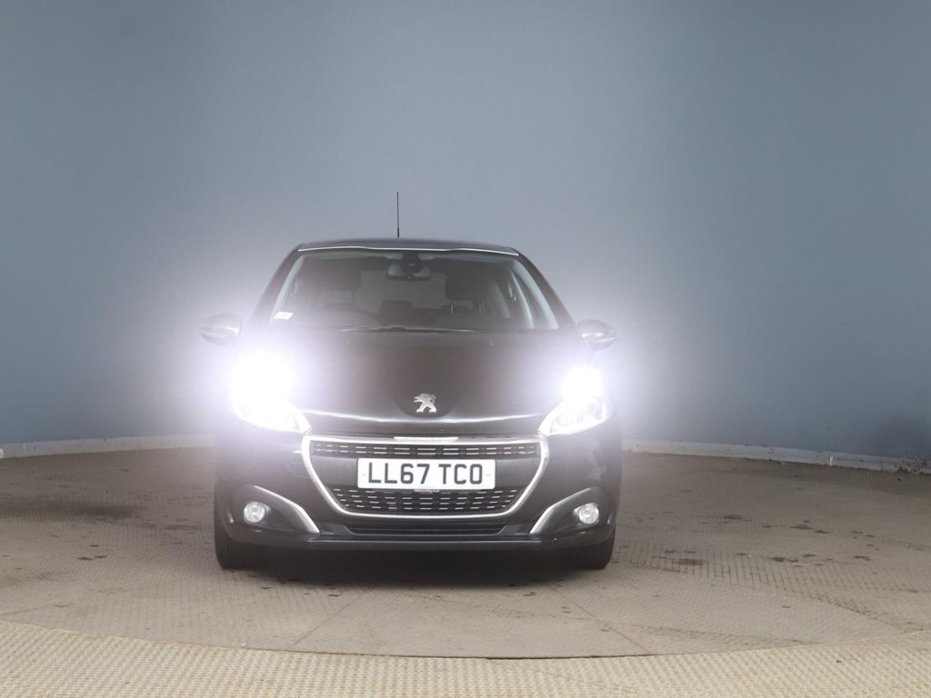 Used Peugeot 208 2017 for sale - 77920570: Photo 2