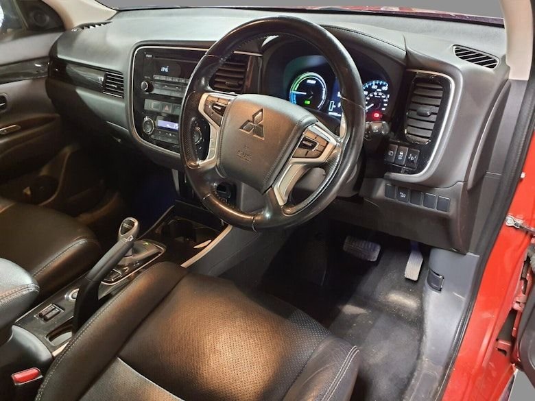 Used Mitsubishi Outlander 2016 for sale - 78124599: Photo 3