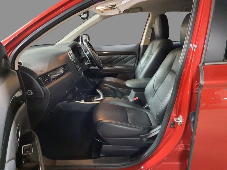 Used Mitsubishi Outlander 2016 for sale - 78124599: Photo 4