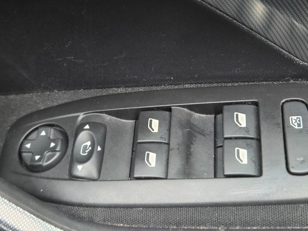 Used Peugeot 2008 2018 for sale - 76554797: Photo 10