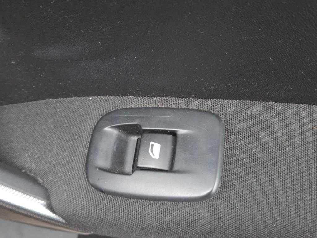 Used Peugeot 2008 2018 for sale - 76554797: Photo 15