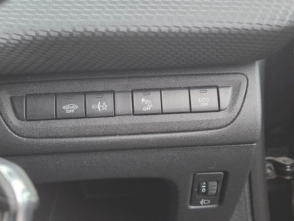 Used Peugeot 2008 2018 for sale - 76554797: Photo 24