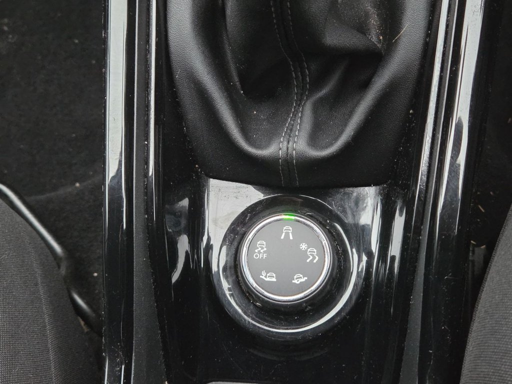 Used Peugeot 2008 2018 for sale - 76554797: Photo 34