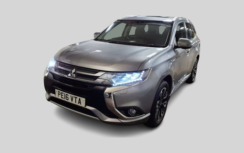 Used Mitsubishi Outlander 2016 for sale - 76900681: Photo 2