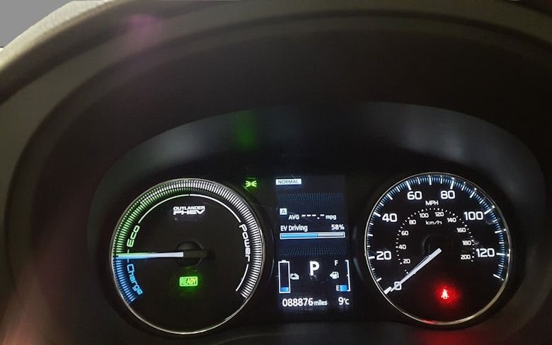 Used Mitsubishi Outlander 2016 for sale - 76900681: Photo 5