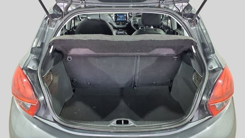 Used Peugeot 208 2017 for sale - 76783716: Photo 9