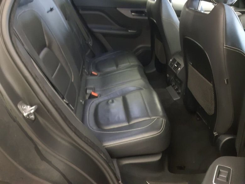 Used Jaguar F-Pace 2018 for sale - 76554785: Photo 6