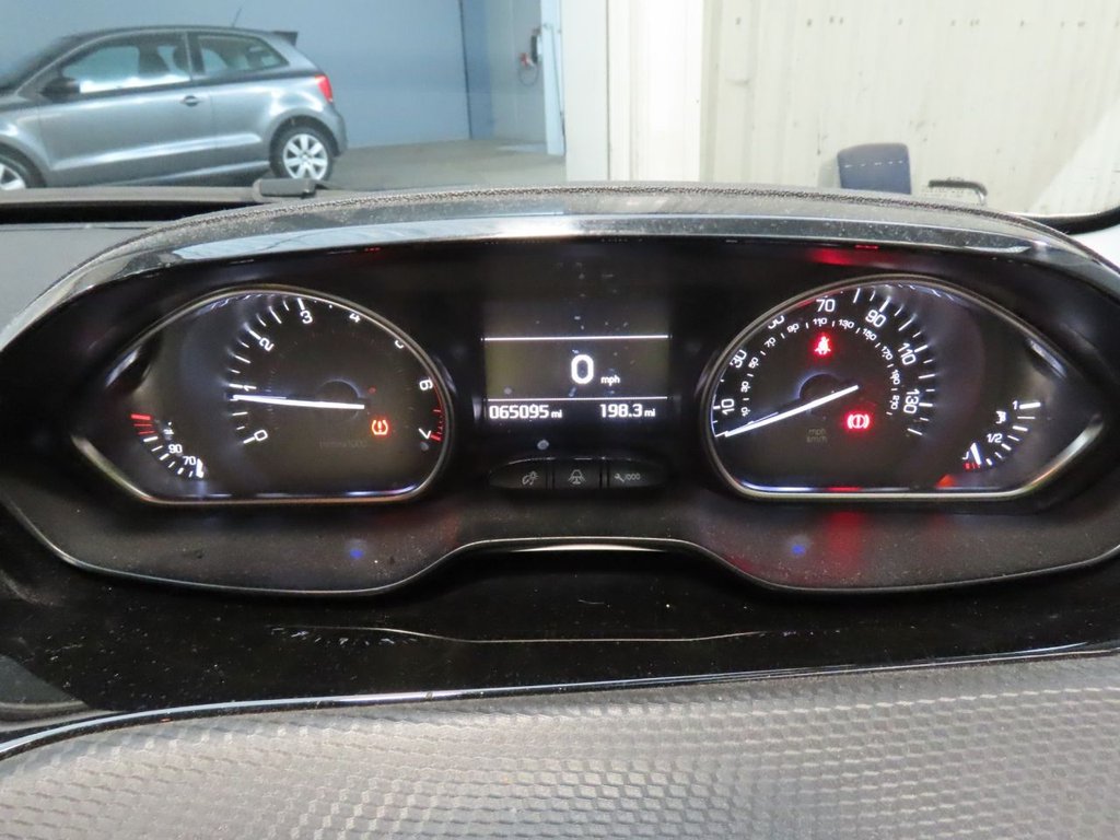 Used Peugeot 2008 2017 for sale - 76731208: Photo 14