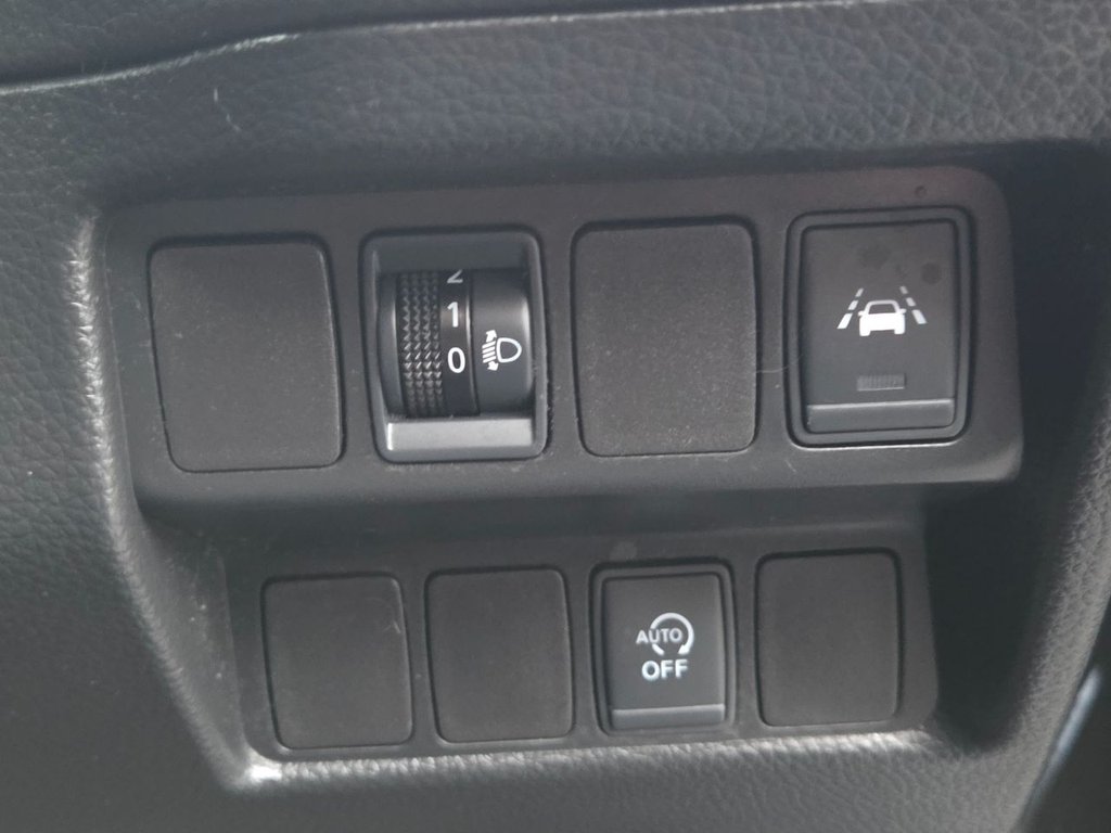 Used Nissan Qashqai 2018 for sale - 76554795: Photo 24