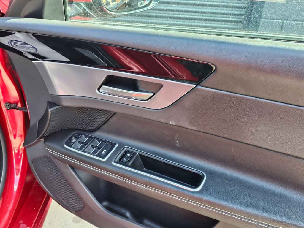 Used Jaguar XF 2017 for sale - 76554815: Photo 15