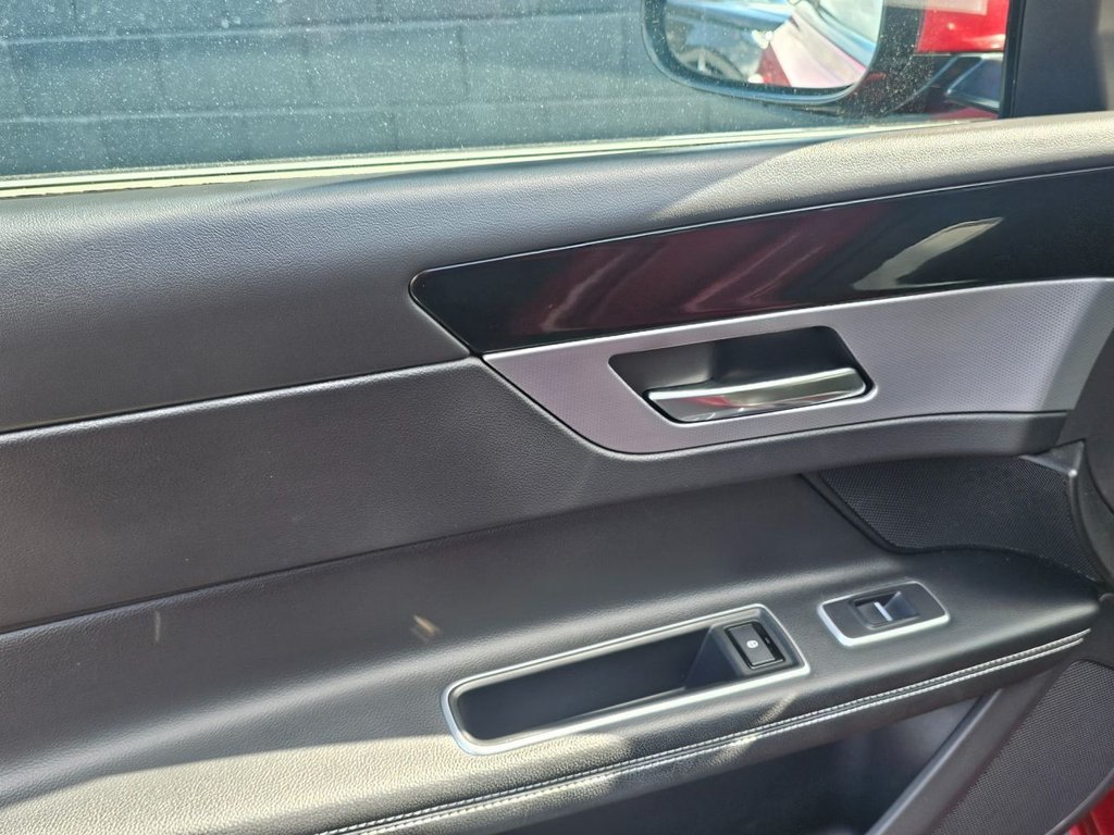 Used Jaguar XF 2017 for sale - 76554815: Photo 32