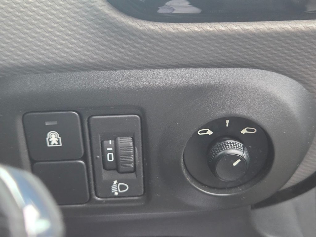 Used Citroen C4 Cactus 2018 for sale - 76554811: Photo 20