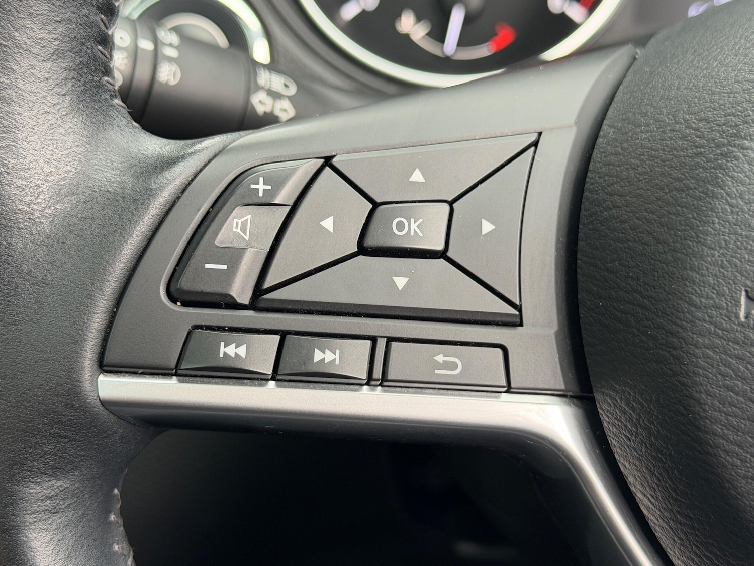 Used Nissan Qashqai 2017 for sale - 76886093: Photo 44