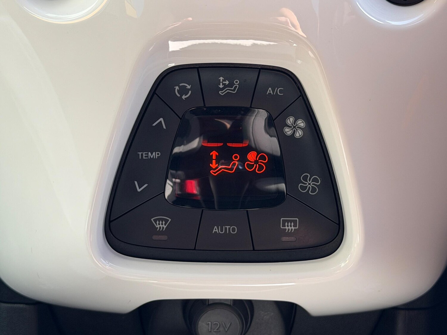 Used Toyota AYGO 2019 for sale - 77939313: Photo 40