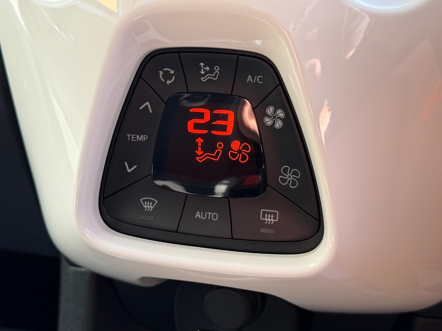 Used Toyota AYGO 2019 for sale - 77939313: Photo 56