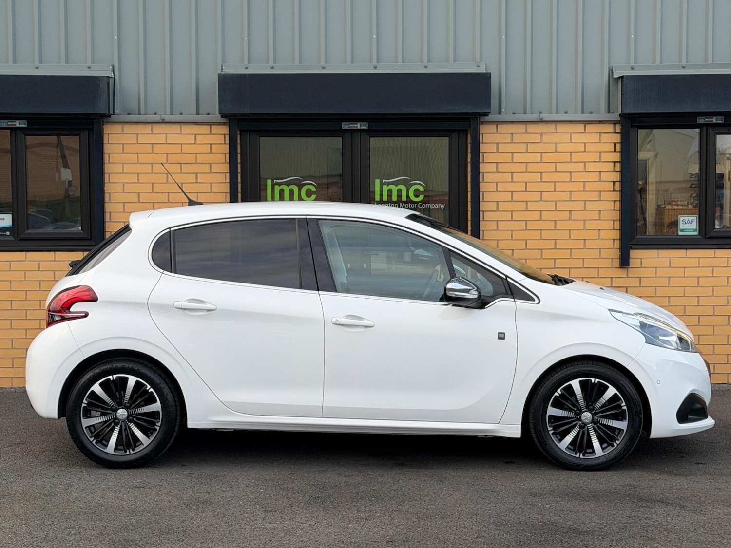 Used Peugeot 208 2018 for sale - 77683126: Photo 11