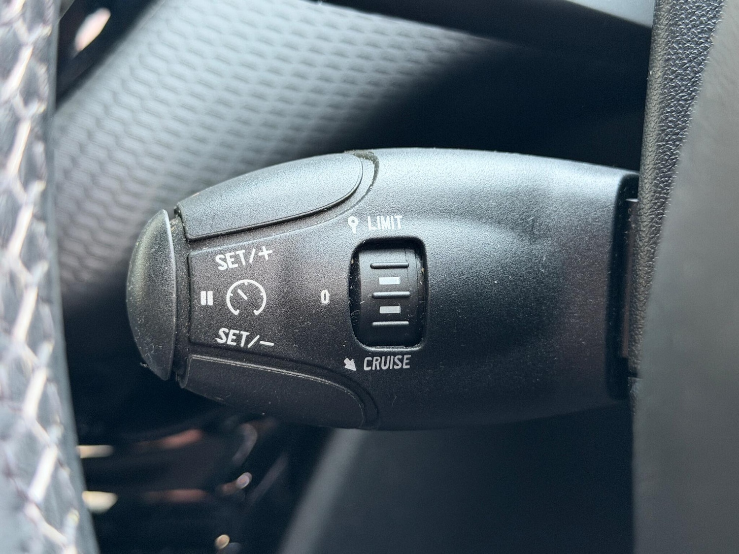 Used Peugeot 208 2018 for sale - 77683126: Photo 44