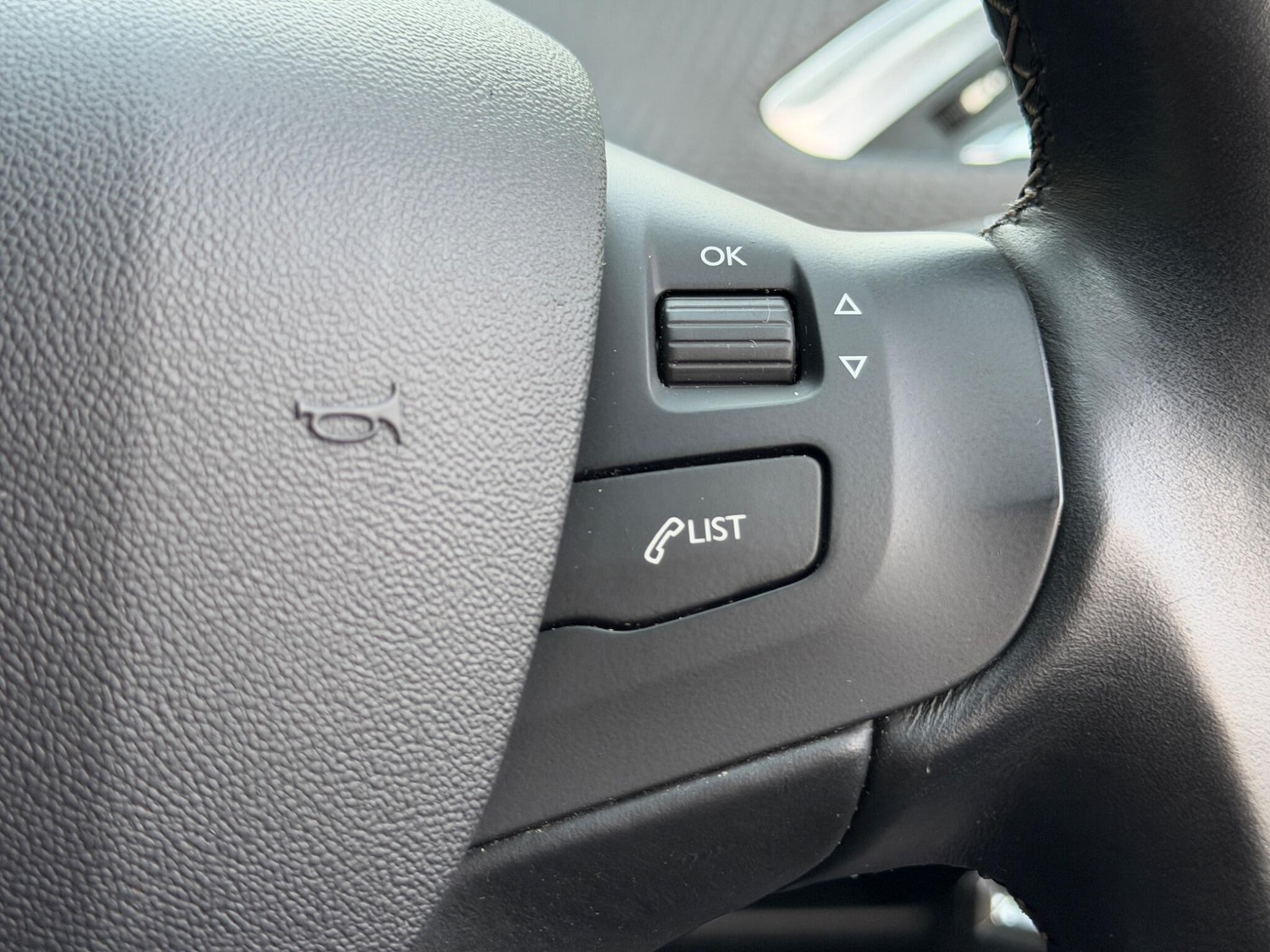 Used Peugeot 208 2018 for sale - 77683126: Photo 46