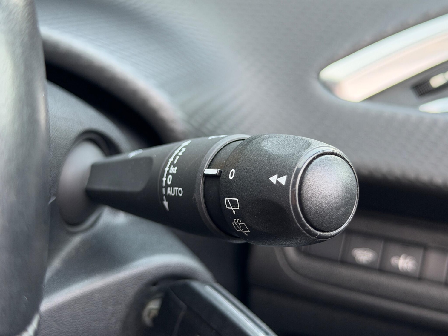 Used Peugeot 208 2018 for sale - 77683126: Photo 47