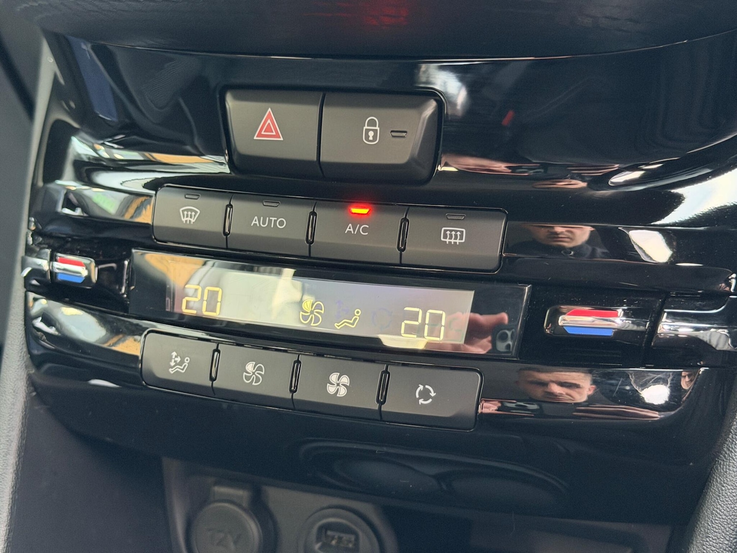 Used Peugeot 208 2018 for sale - 77683126: Photo 59