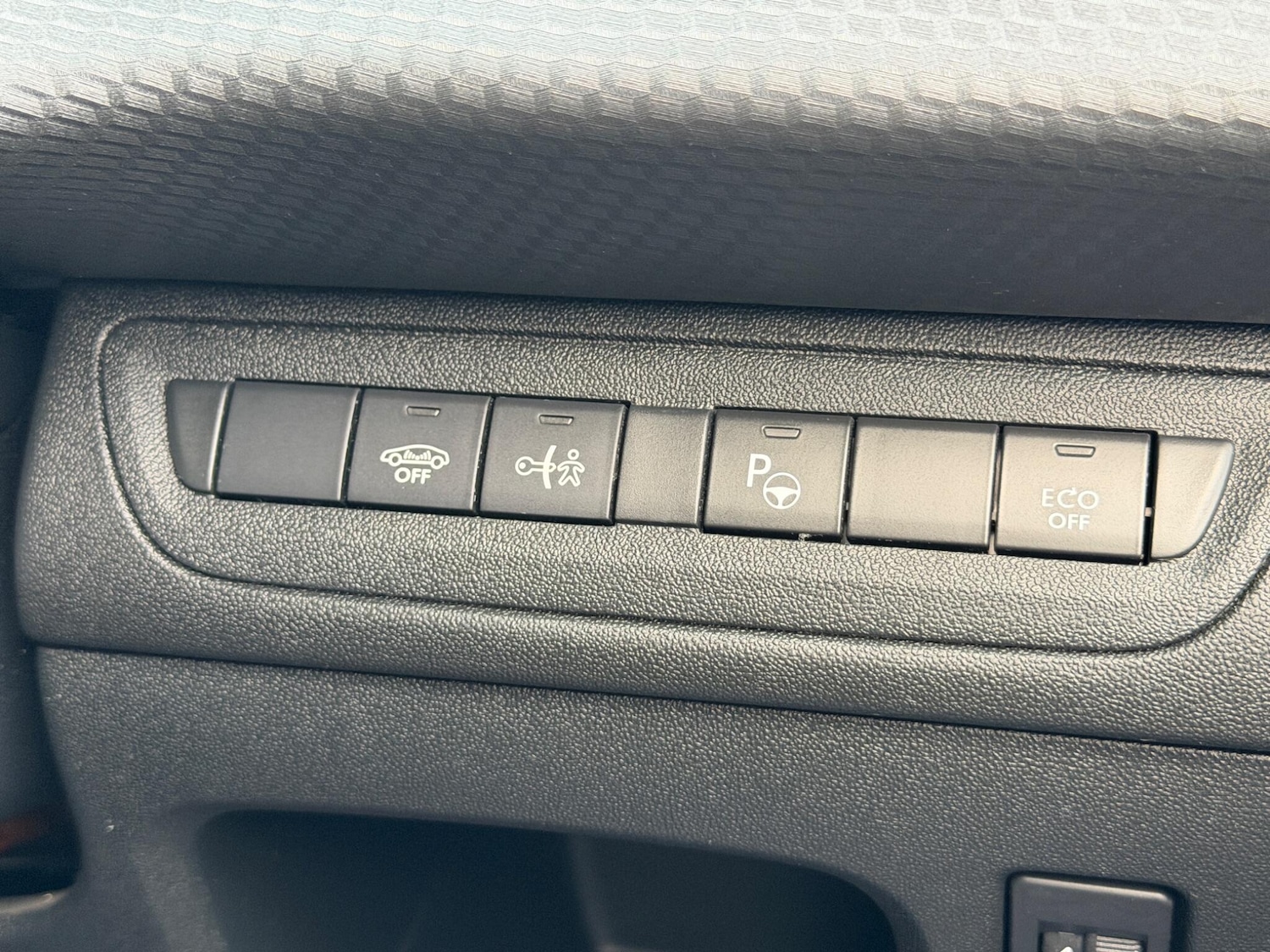 Used Peugeot 208 2018 for sale - 77683126: Photo 62