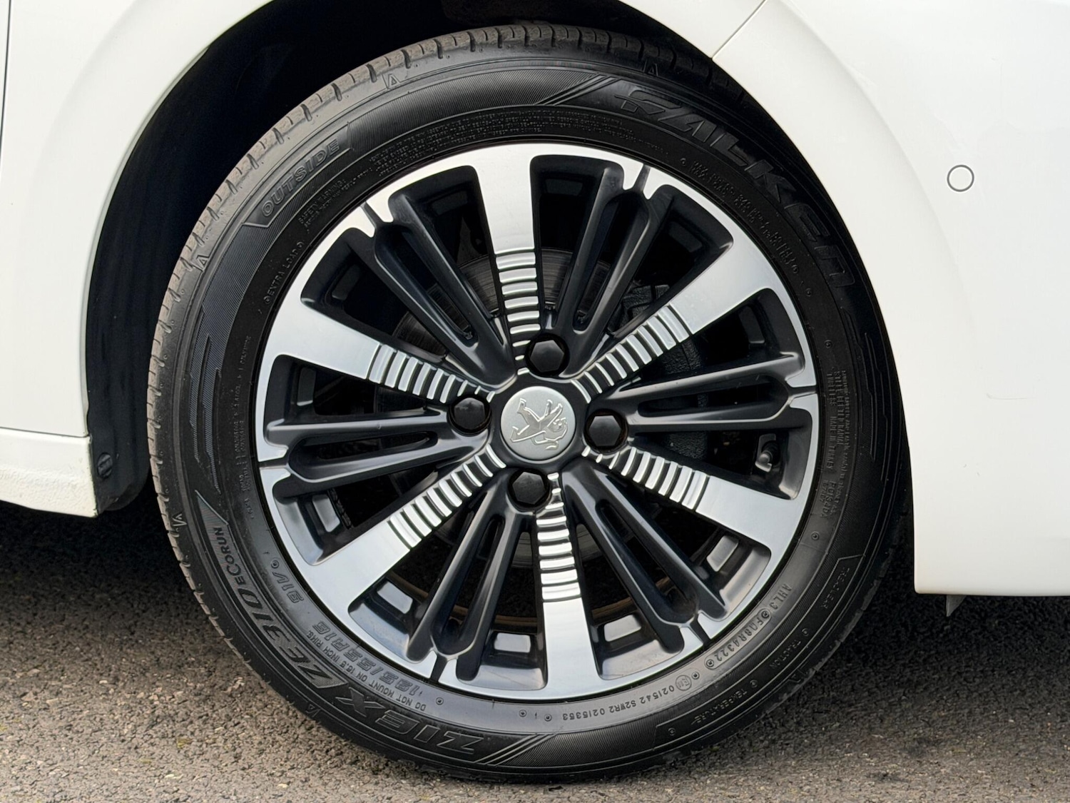 Used Peugeot 208 2018 for sale - 77683126: Photo 9