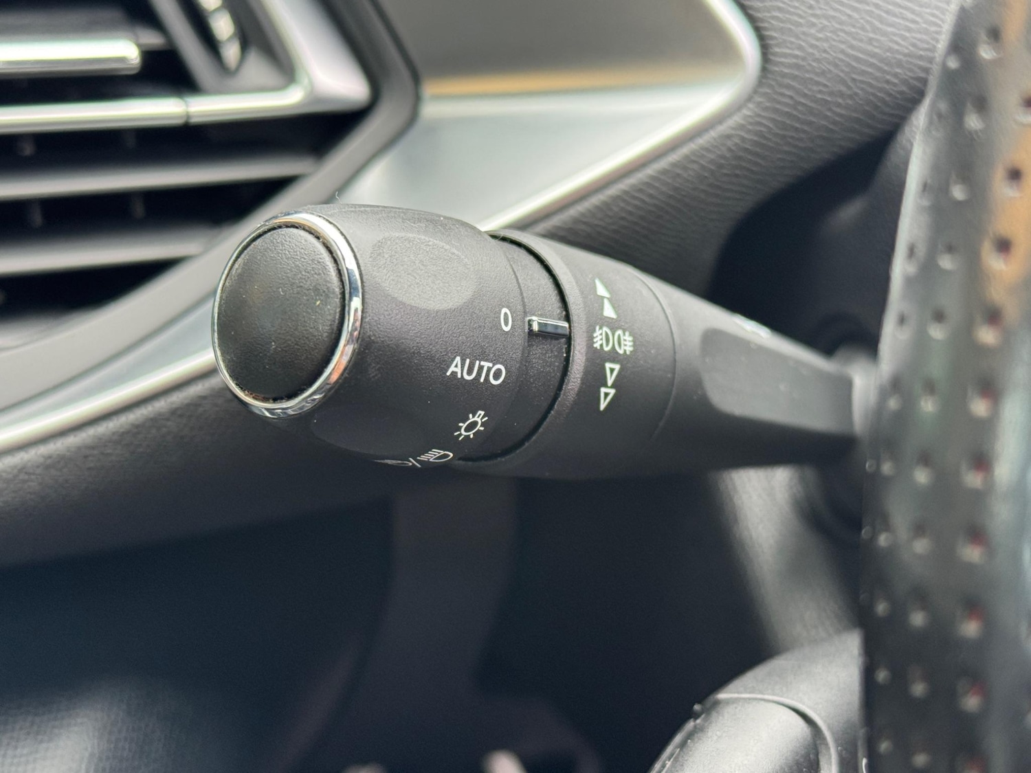 Used Peugeot 308 for sale - 76887483: Photo 43