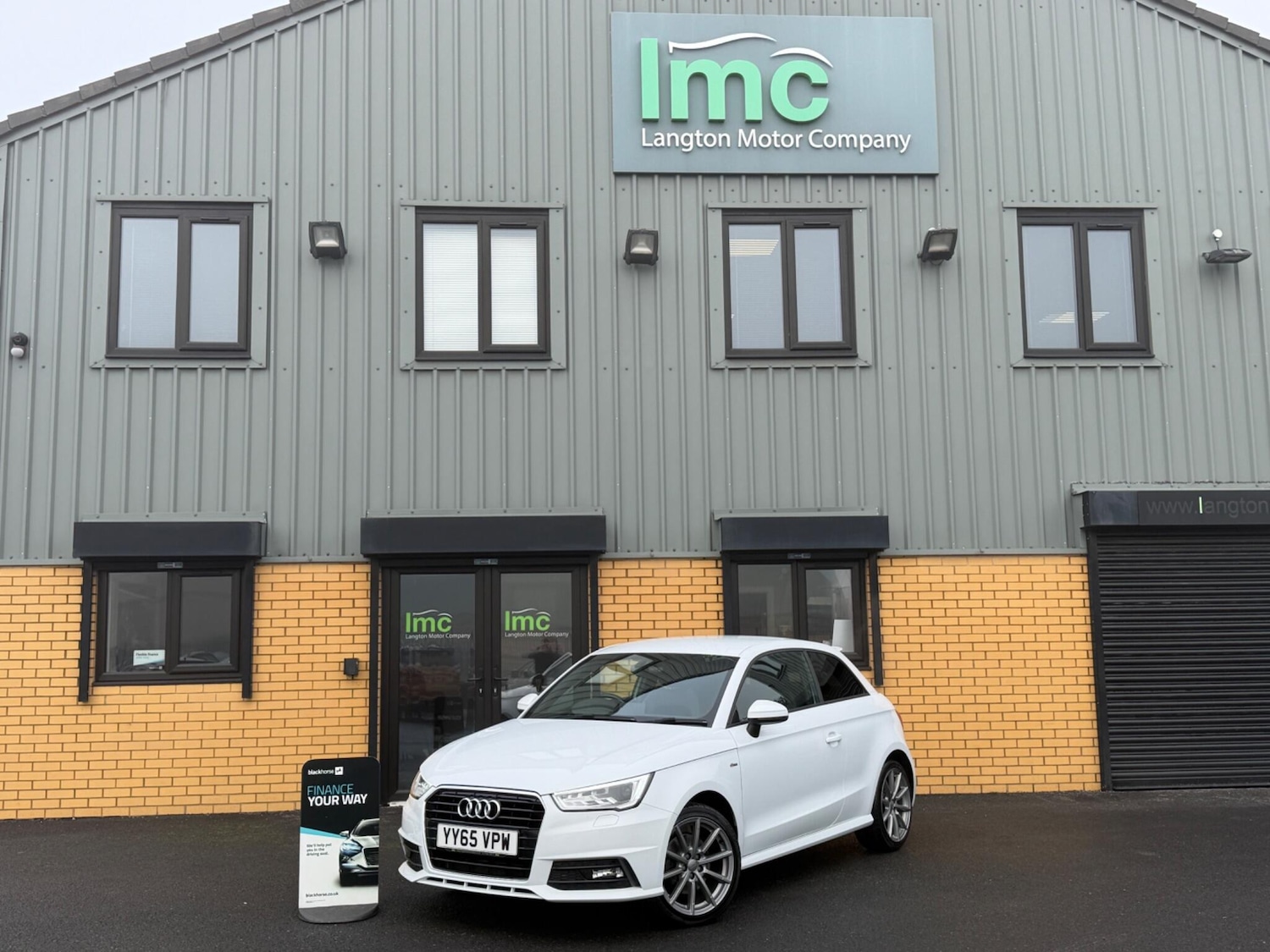 Used Audi A1 2015 for sale - 77376209: Photo 2