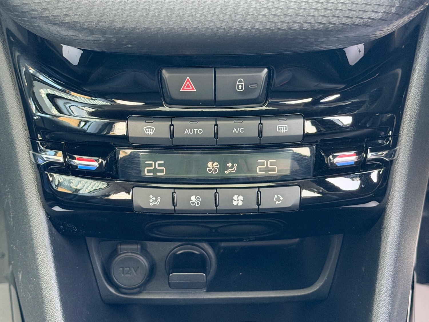 Used Peugeot 2008 2018 for sale - 78115710: Photo 41