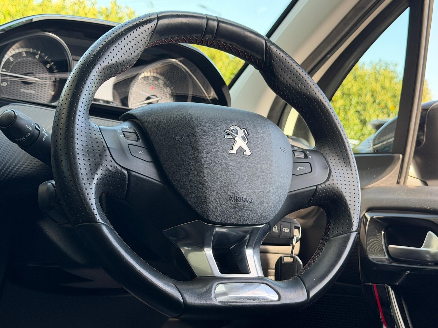 Used Peugeot 2008 2018 for sale - 78115710: Photo 42